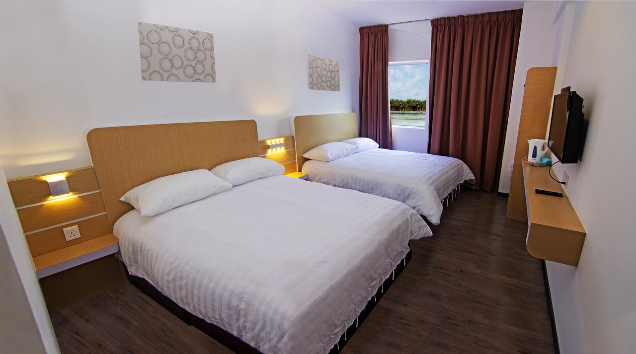 Thanks Hotel Parit Buntar Eksteriør billede
