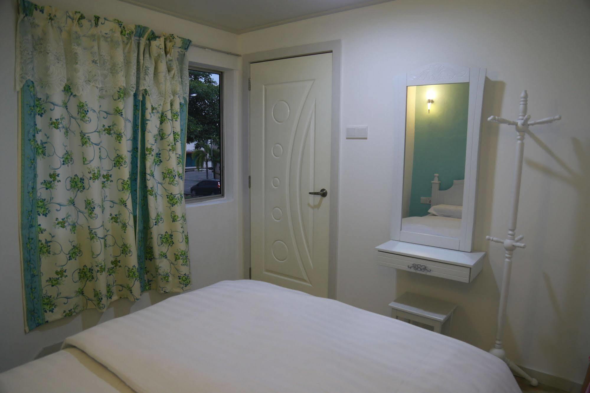 Thanks Hotel Parit Buntar Eksteriør billede