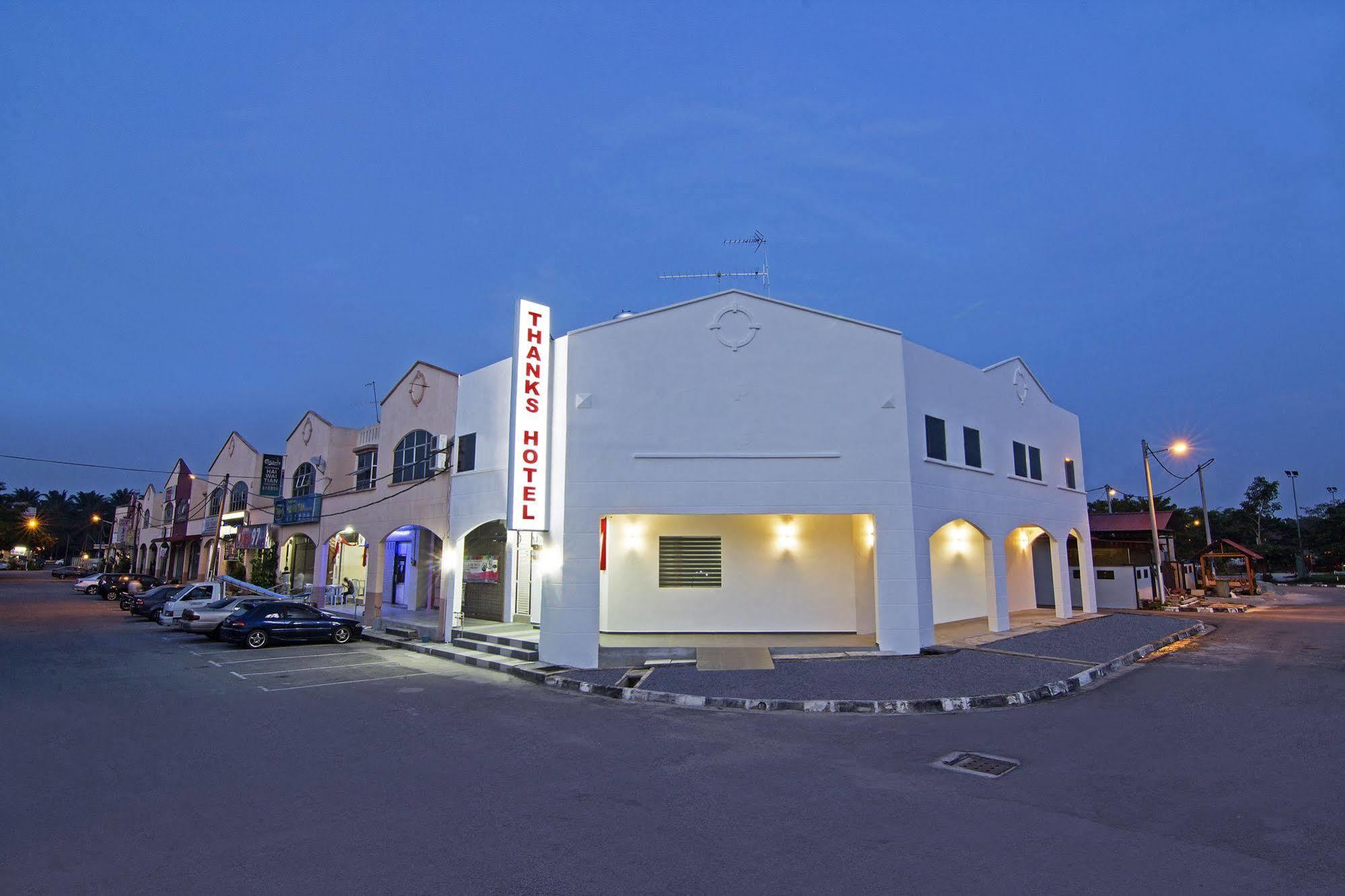 Thanks Hotel Parit Buntar Eksteriør billede