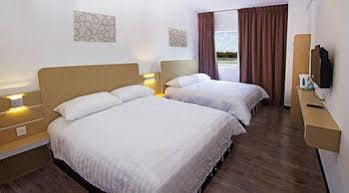 Thanks Hotel Parit Buntar Eksteriør billede